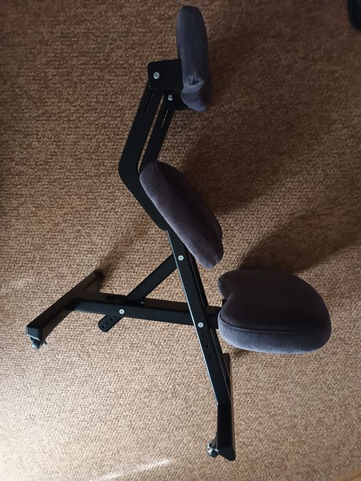 Ергономічний колінний стілець з регуліровкою всіх елементів