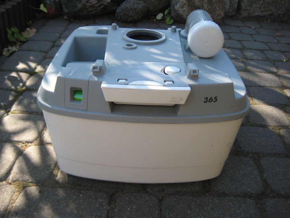 toaleta turystyczna wc