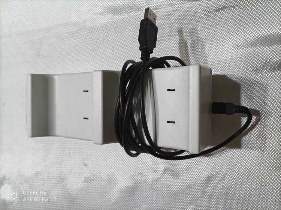 Док-станция зарядная Venom для геймпадов XBOX One, белая