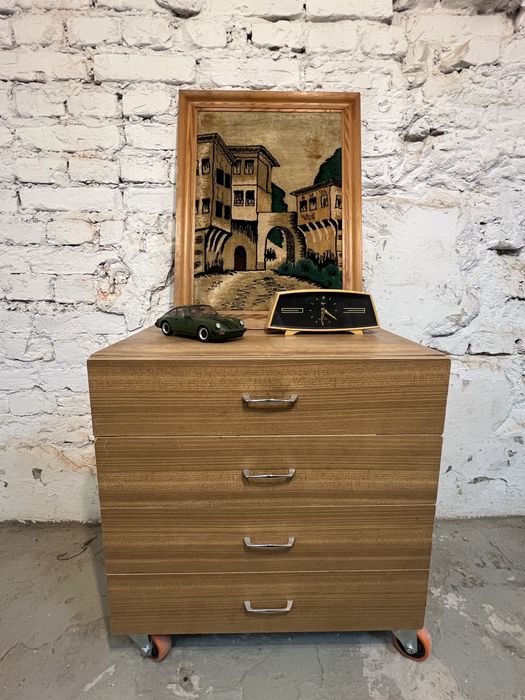 Szafka z szufladami komoda  na kółkach vintage retro prl