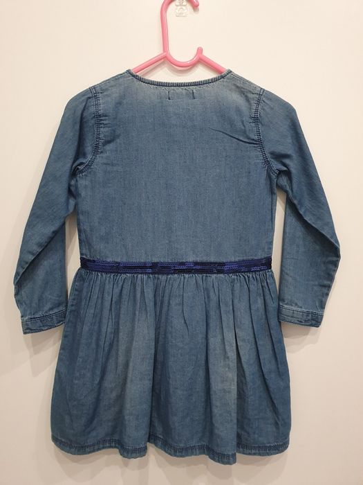 Jeansowa sukienka cekiny 110