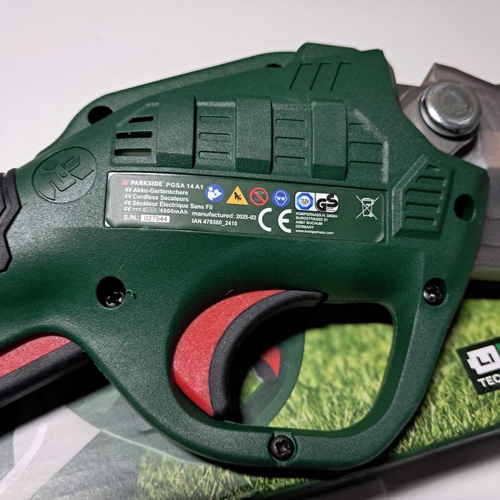 Секатор акумуляторний Parkside.