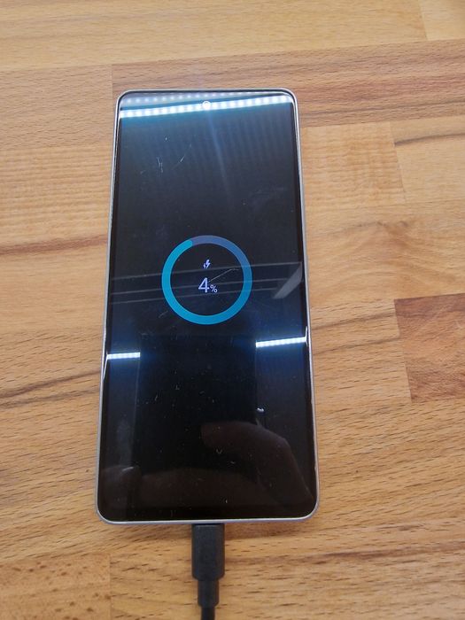 Samsung galaxy a23 5g (wada sam sie restartuje)