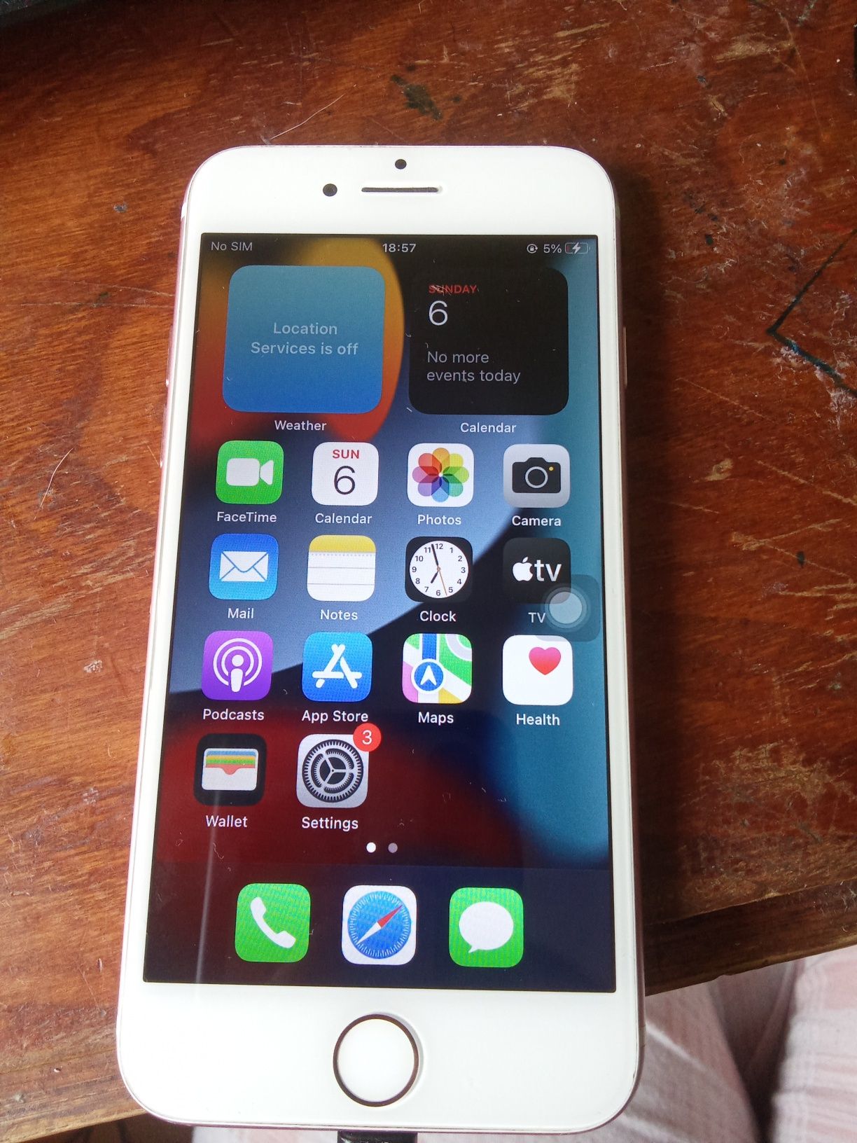 iPhone 7 Rosa prateado com defeitos ideal para peças