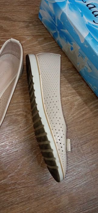 Чобітки, сапожки та черевички осінь / весна