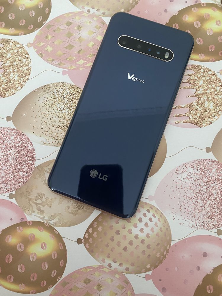 Продам телефон LG V60 ThinQ 8/128Гб + подарунок