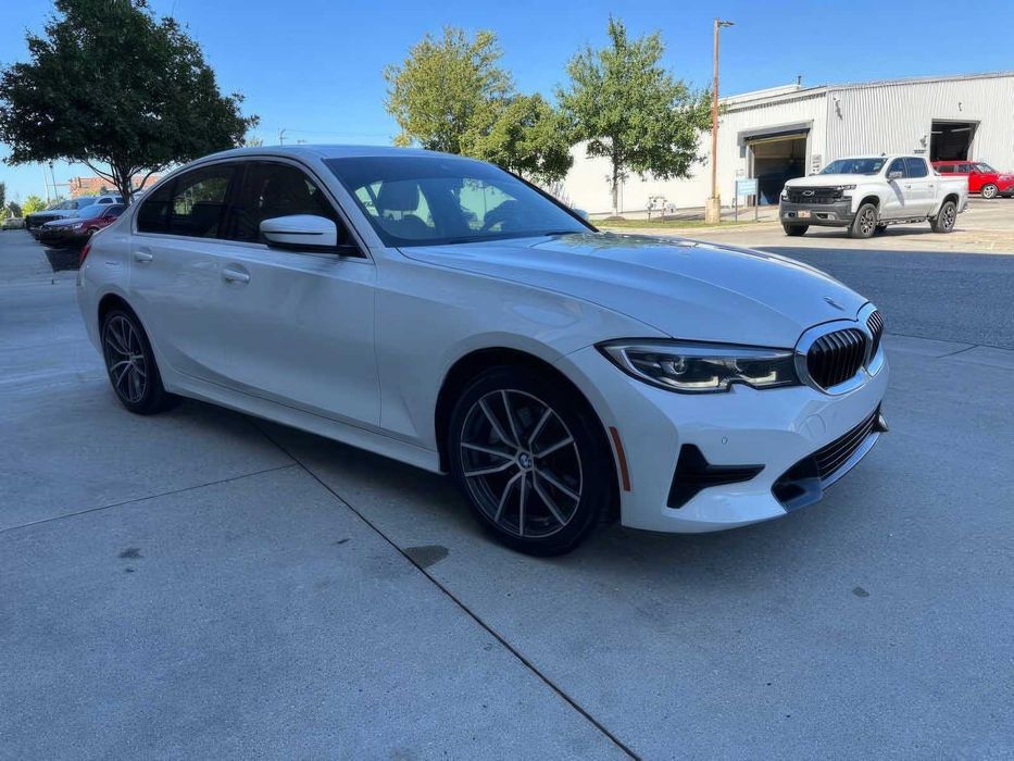 BMW 3 Series 330i xDrive      2019