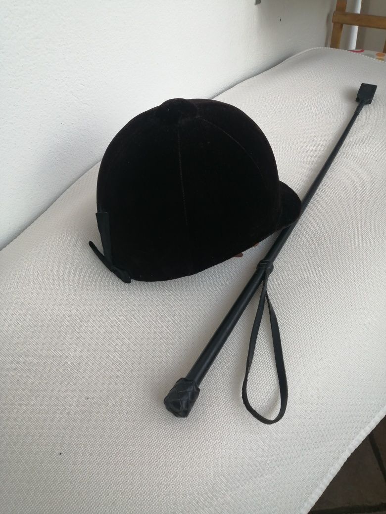 Toque e stick de equitação