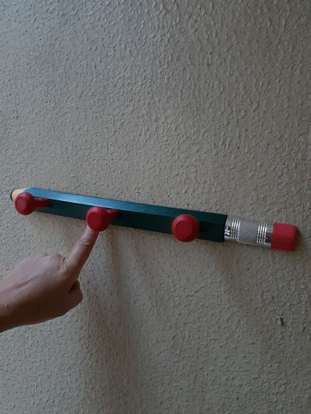 Cabide infantil Lápis