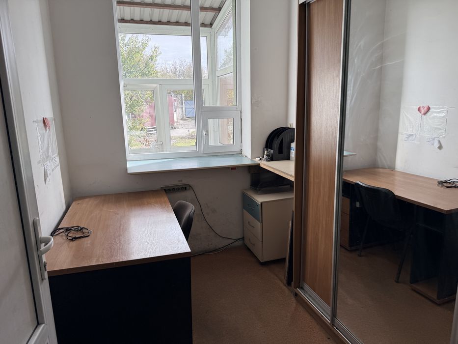 Здається в оренду склад з офісними та побутовими приміщеннями під виро