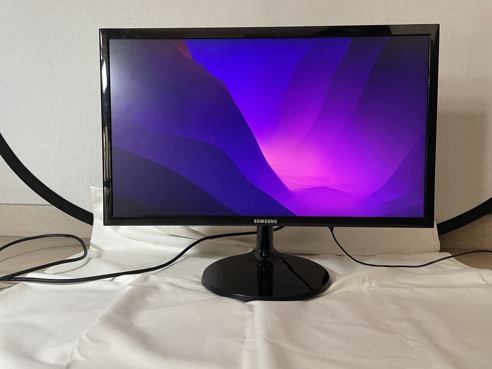 Monitor SAMSUNG S22F350FHU 22'' - Full HD - IPS - FreeSync