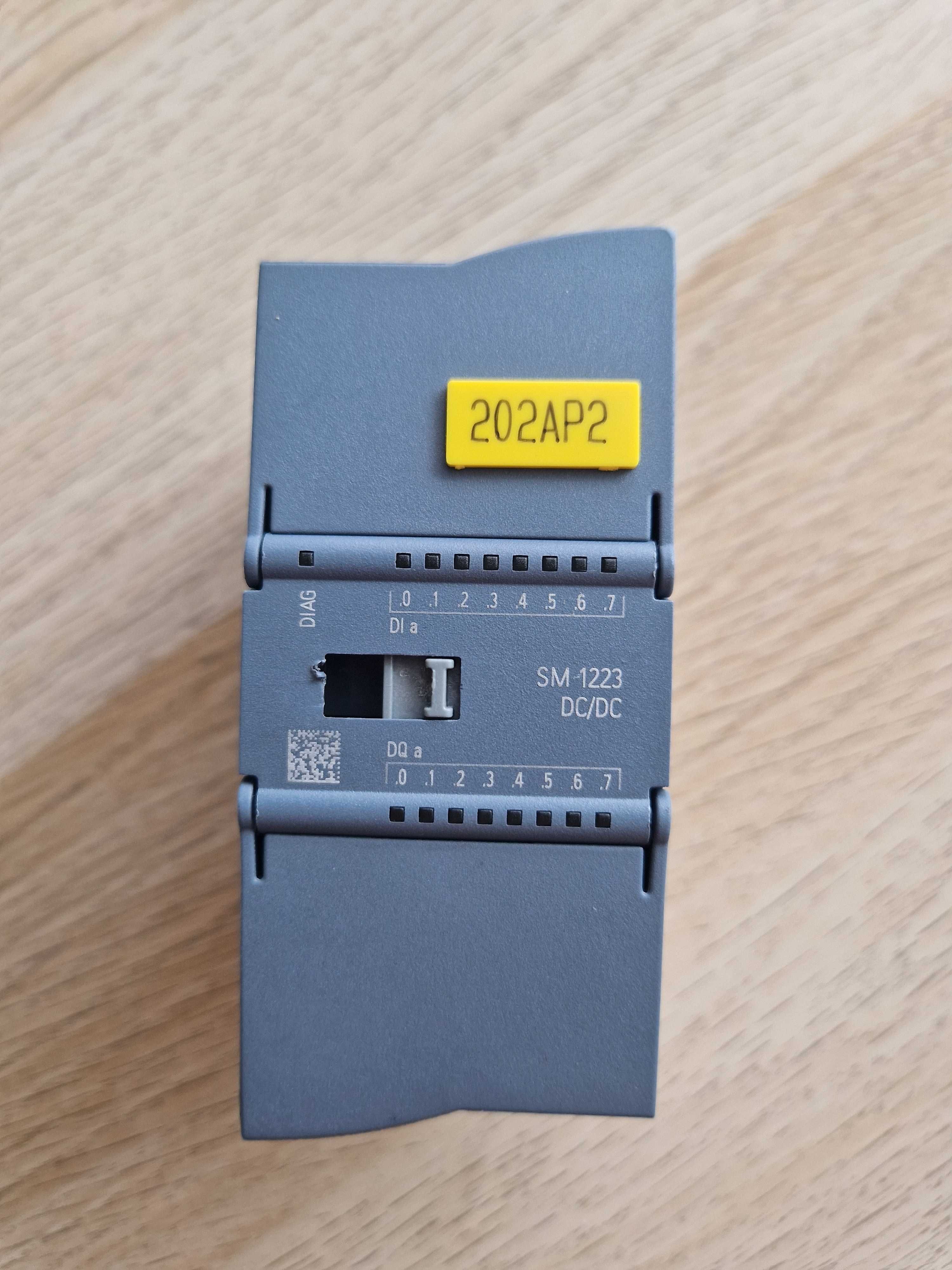 Siemens SIMATIC Moduł 6ES7223-1BH32-0XB0 S7-1200