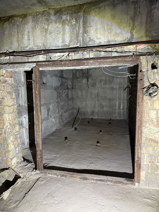 Продам  гараж кристер град