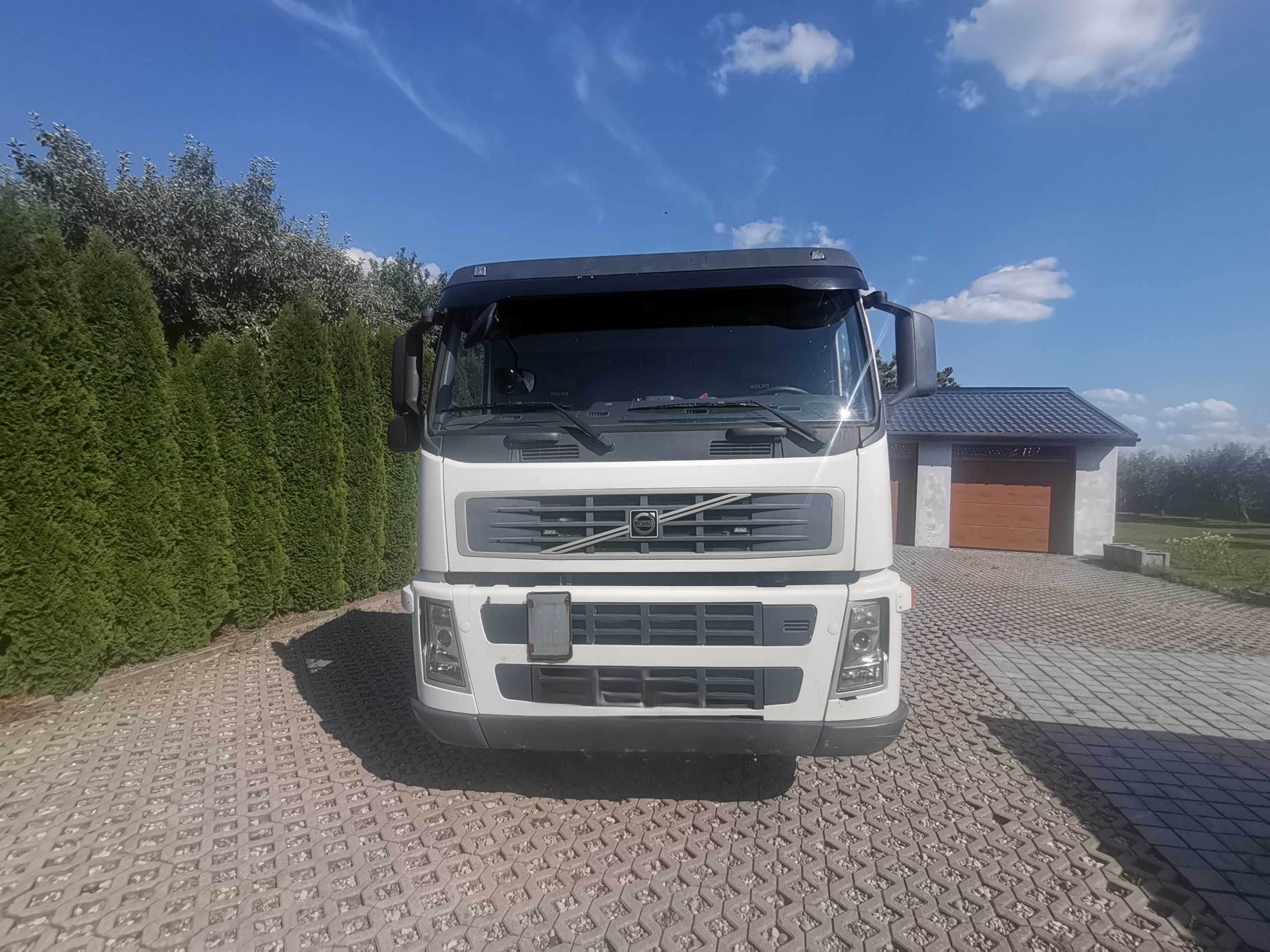 Samochód asenizacyjny Volvo FM300