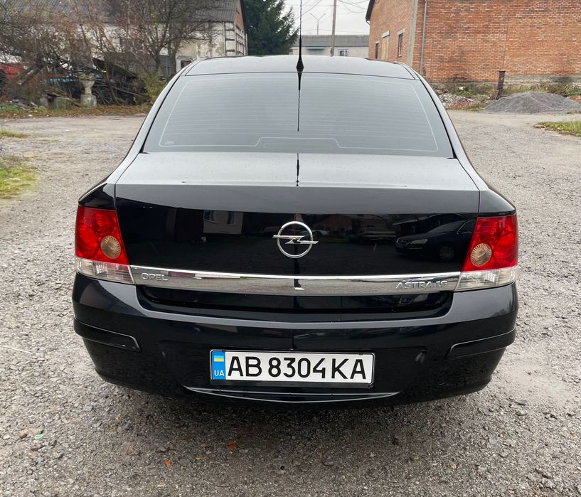 Автомобіль Опель Астра