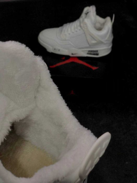 Женские зимние кроссовки Jordan White натуральная кожа на меху