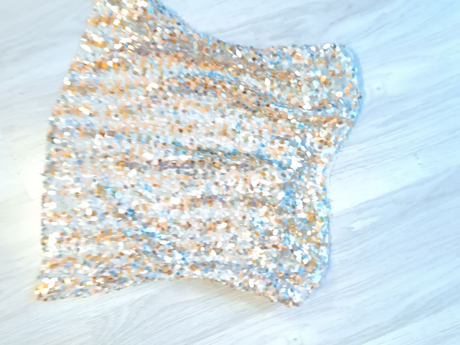 Топ  золотистого кольору золото новорічний бандо