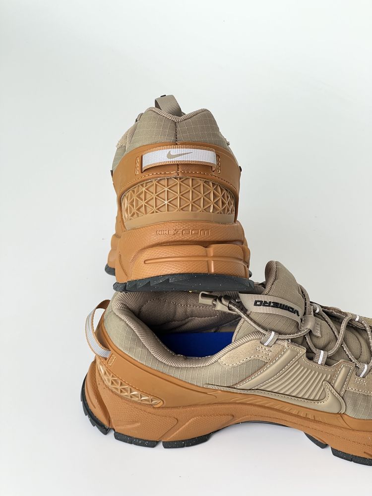 Оригинал Nike Zoom Vomero 5 Roam Flax (HQ2181 200) найк влагостойкие
