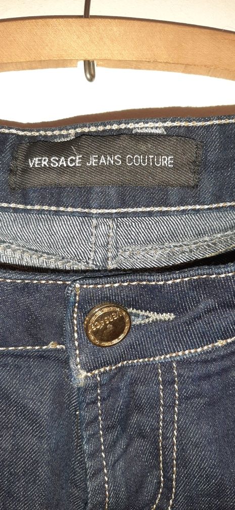 Granatowe dżinsy  Versace