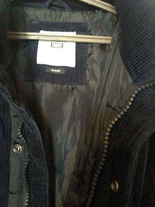 Теплая вельветовая мужская куртка.