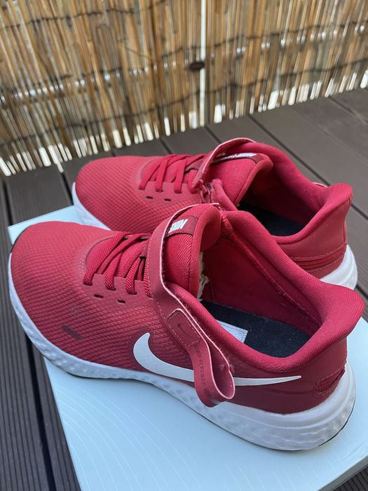 Nike Revolution 5 FlyEase size:41
