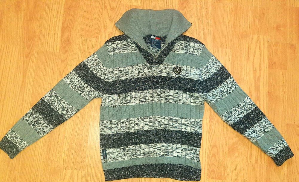 Теплий фірмовий светр на 8-10 років р.134-140