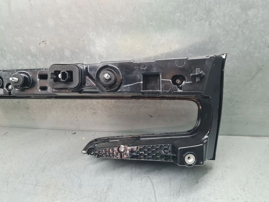 Farolim da mala esquerdo RENAULT Austral