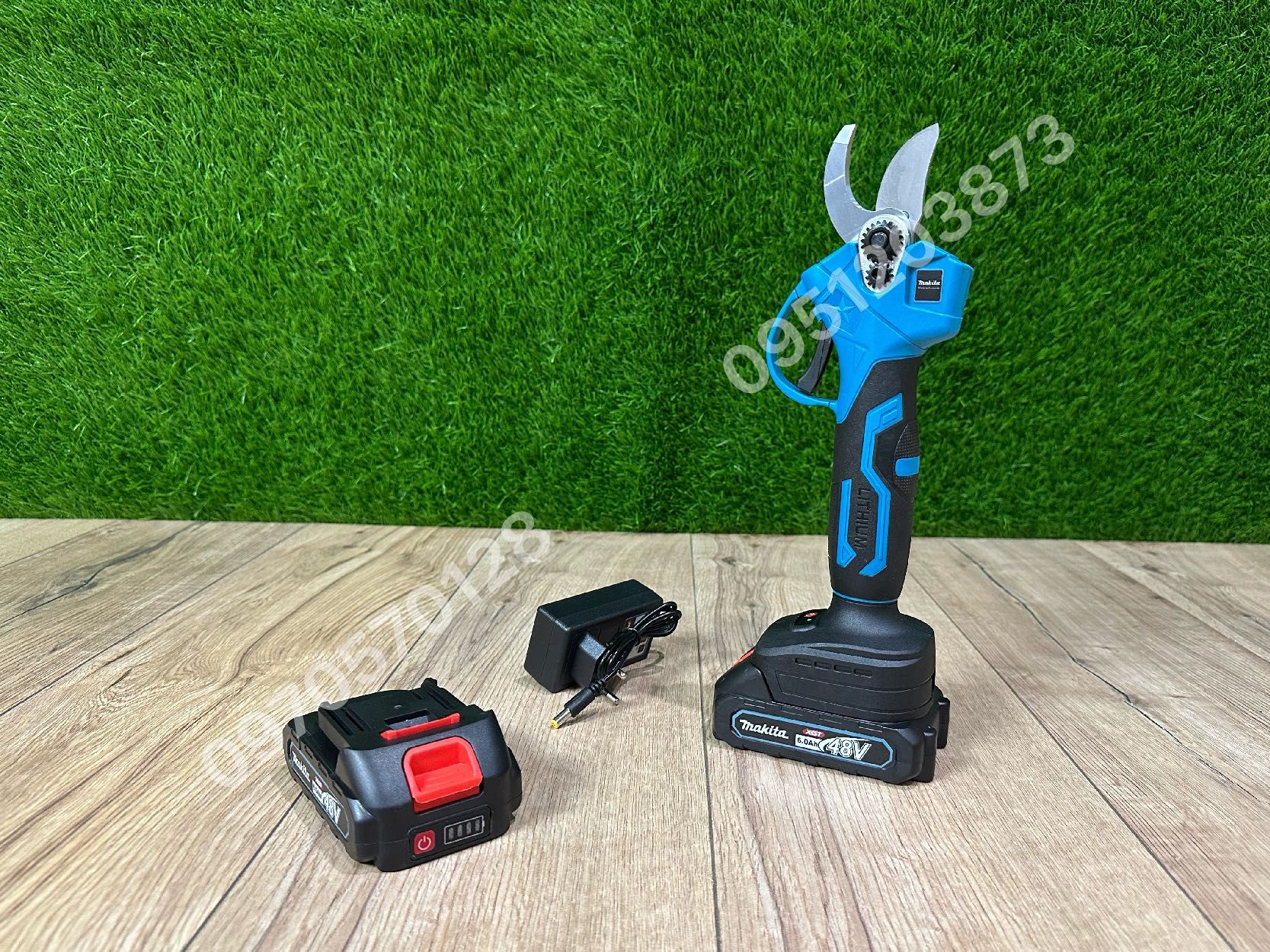 Аккумуляторный Секатор Makita DMT50BL 48V 6Ah садовый инструмент