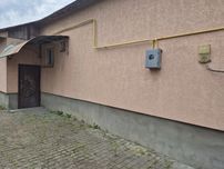 Здається будинок районі Паланок.