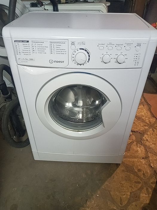 Пральна машинка INDEZIT 5kg