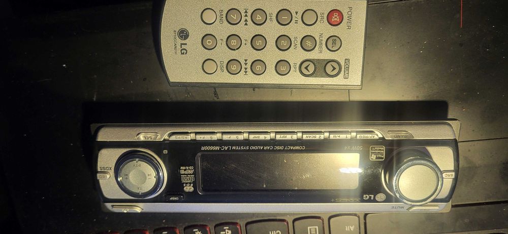 LG LAC M6600 R panel z pilotem
