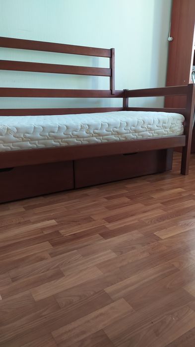 Ліжко 90*200 з бука з матрацом Таке&Go
