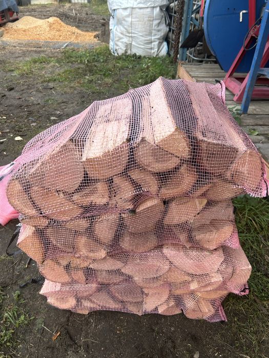Drewno w workach do wedzenia buk olcha dąb rozpałka sosna grab brzoza