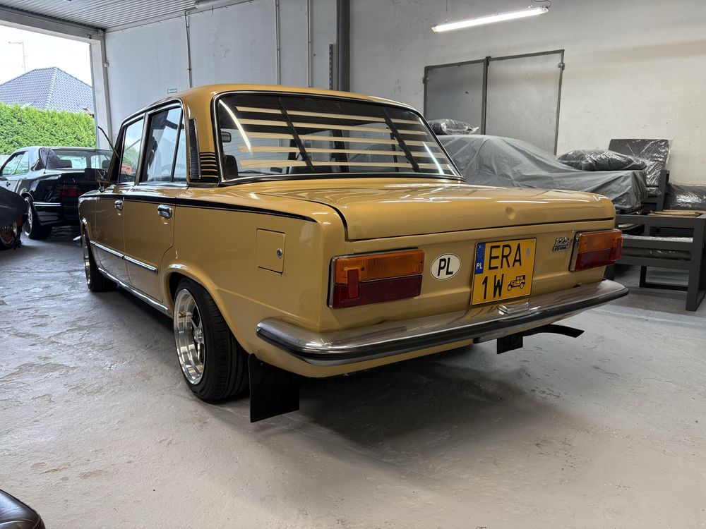 FIAT 125p piasek pustyni