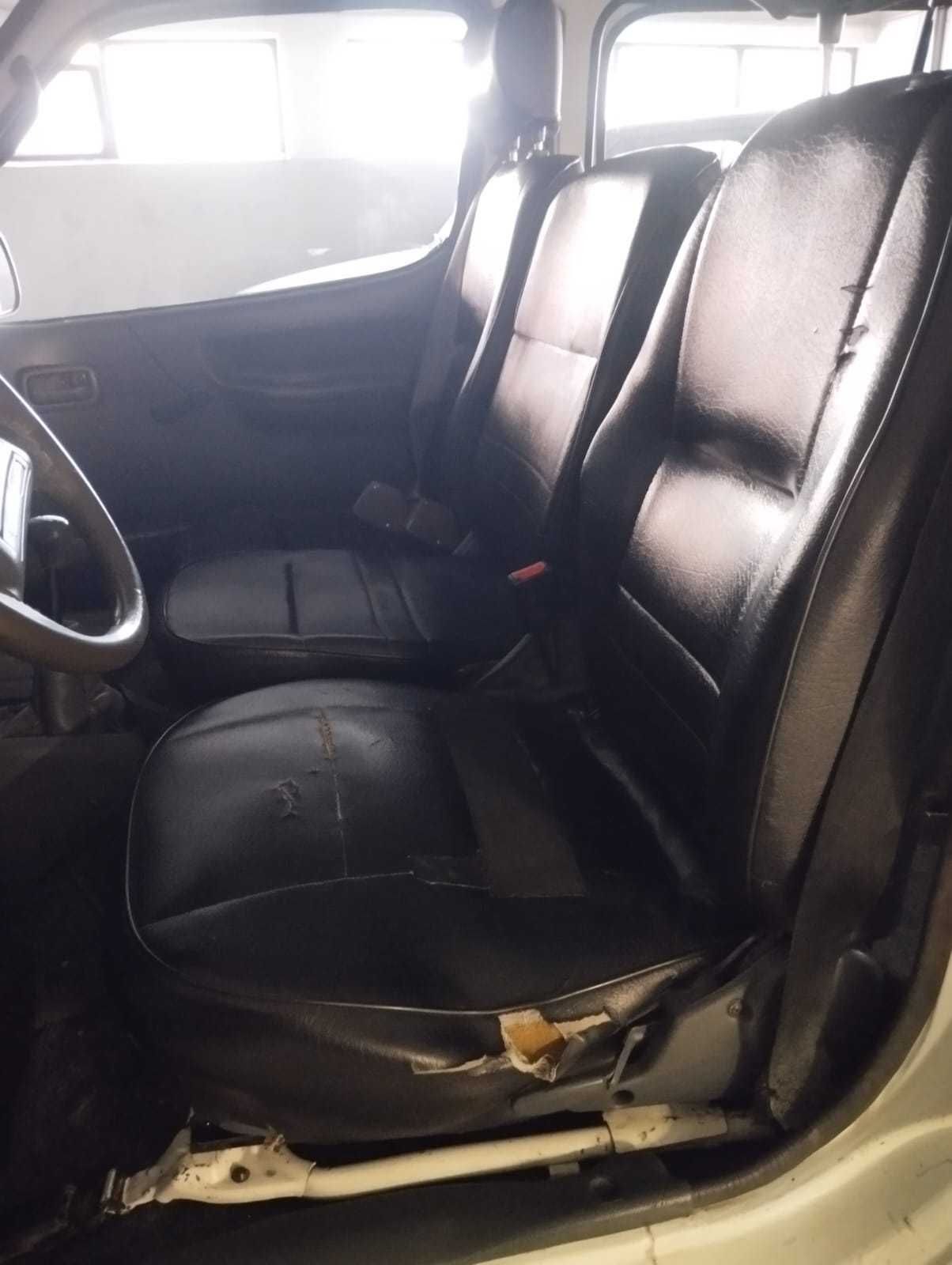 Toyota Hiace 1991 - 9 Lugares