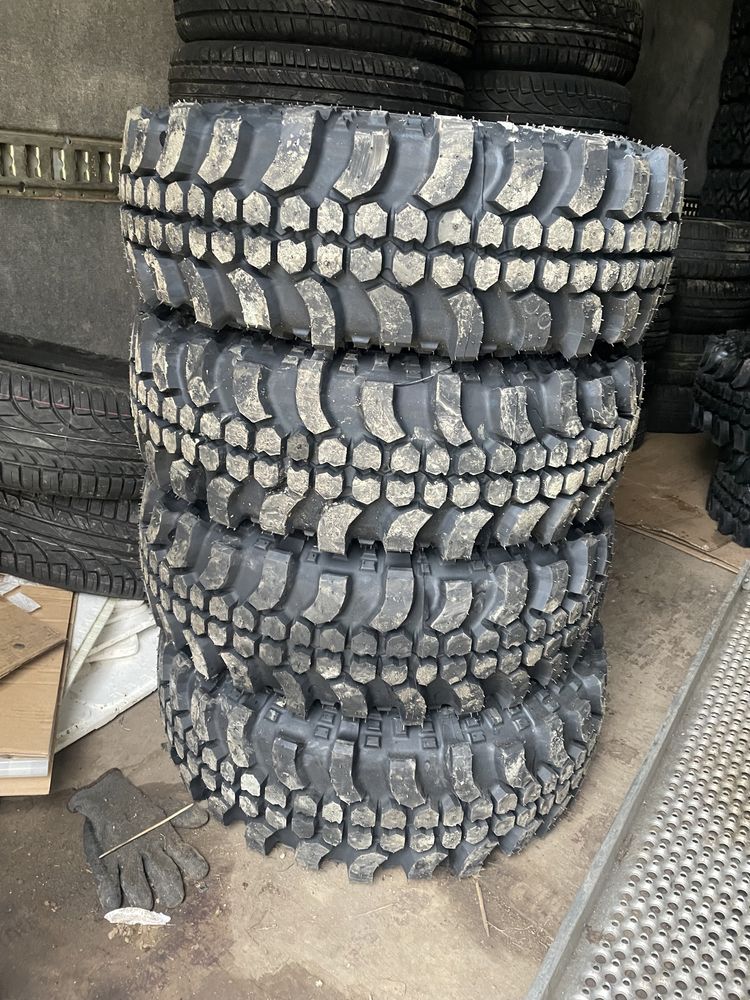 Шини Trekker 225/75 R15 болотяні