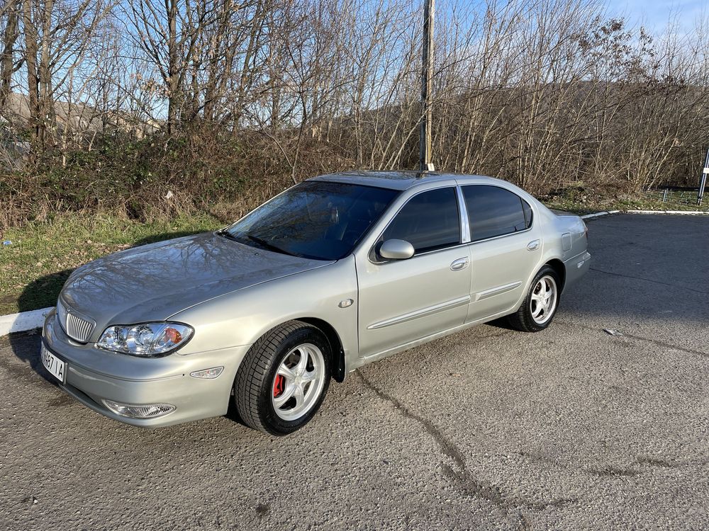 Продам Nissan MaximaQx