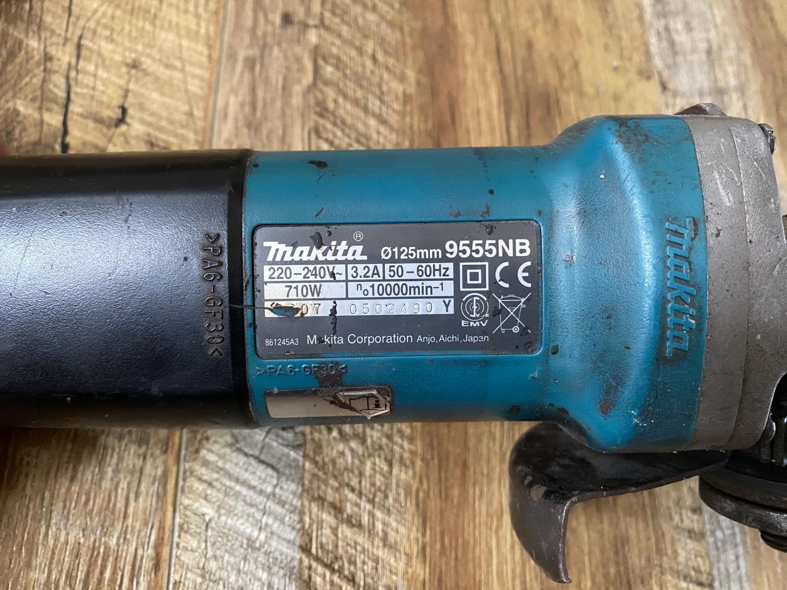 Болгарка Makita 9555 NB