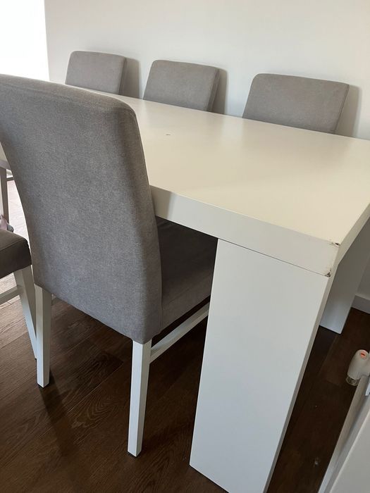 Mesa de Jantar + Cadeiras