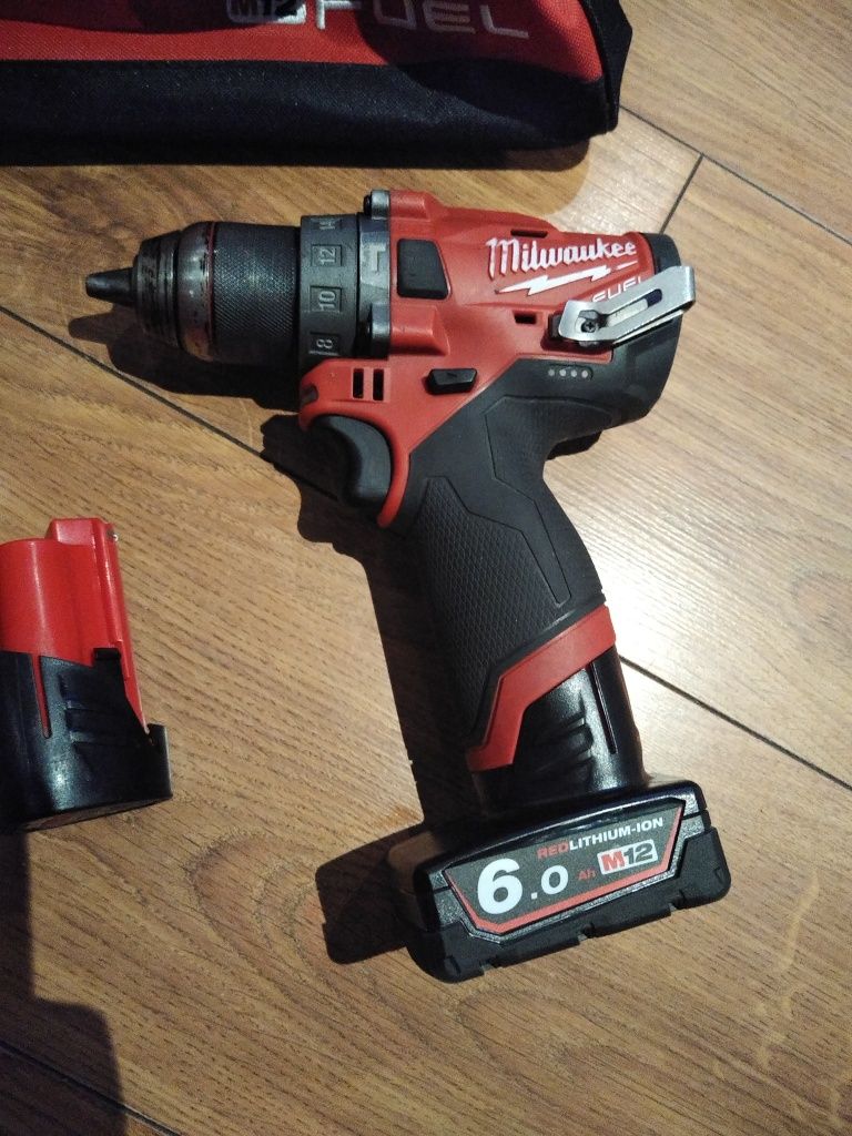 Milwaukee M12 FPD (6,0ah + 2,0ah)