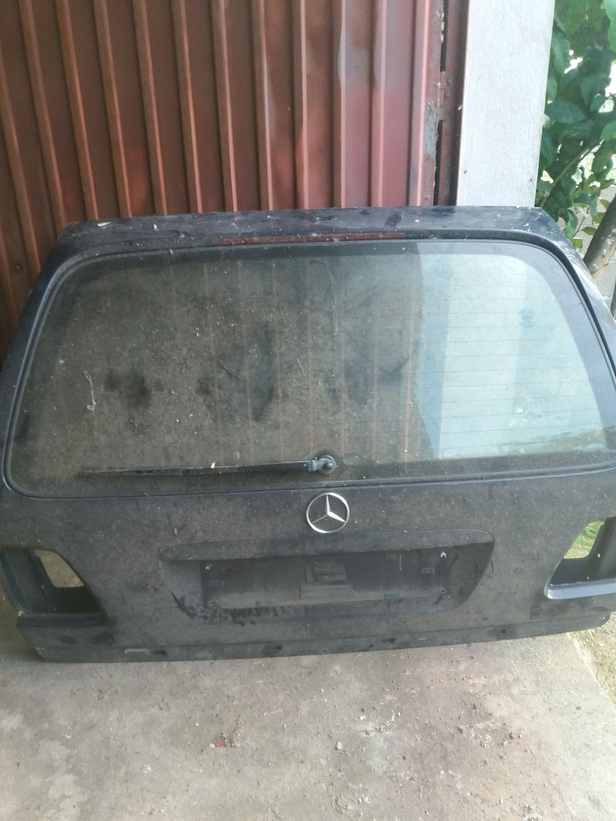 Vendo peças de Mercedes E 220CDI de 2001