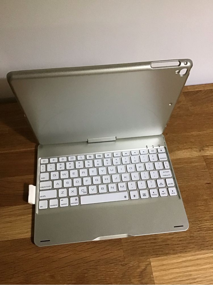 Capa com teclado para ipad 9.7 rotativa