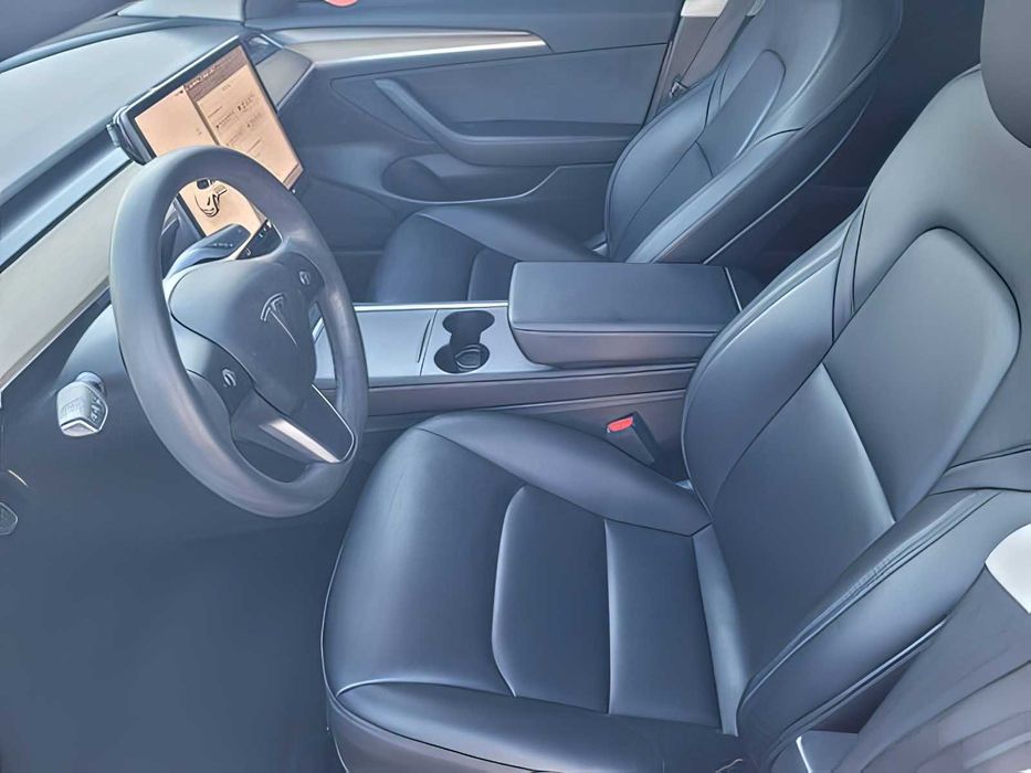 Tesla Model 3      2022