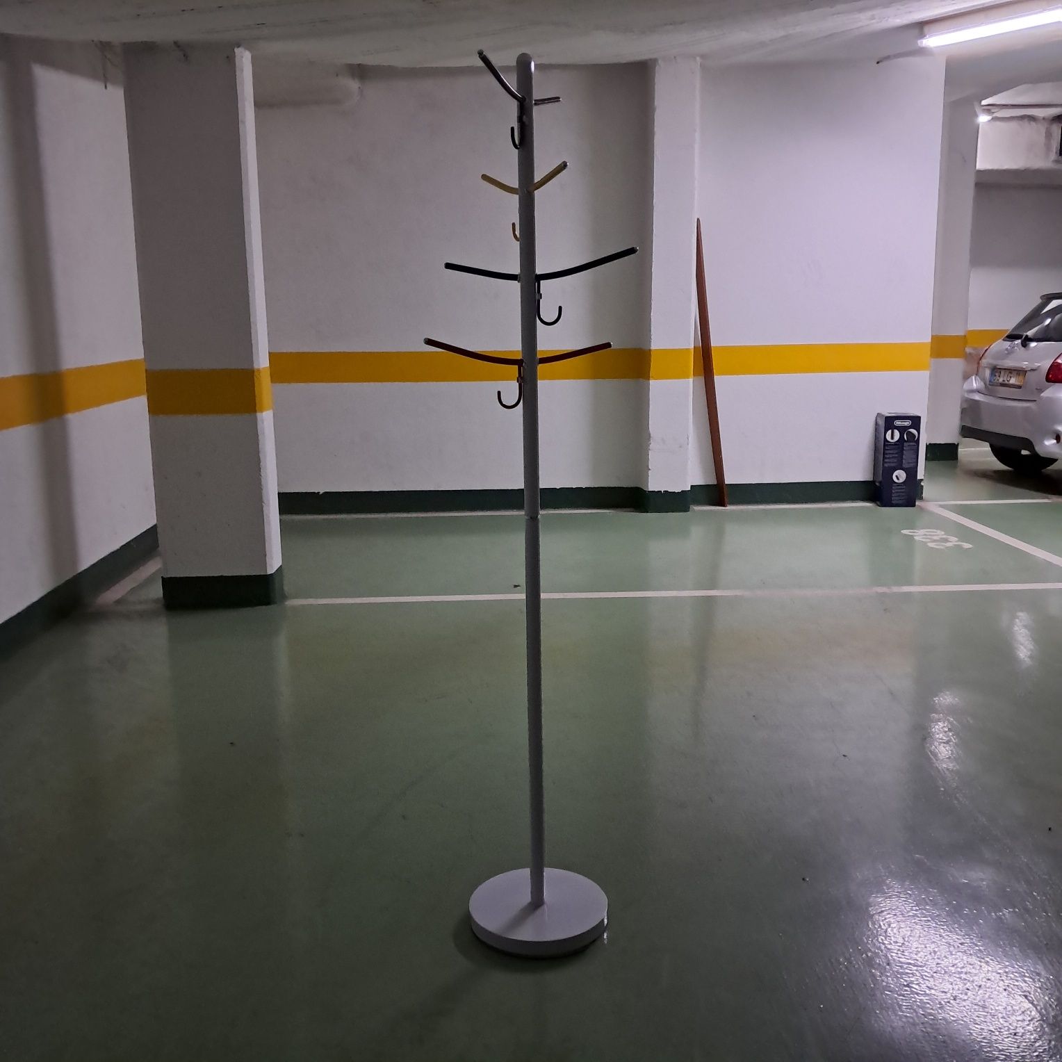 Cabide para quarto