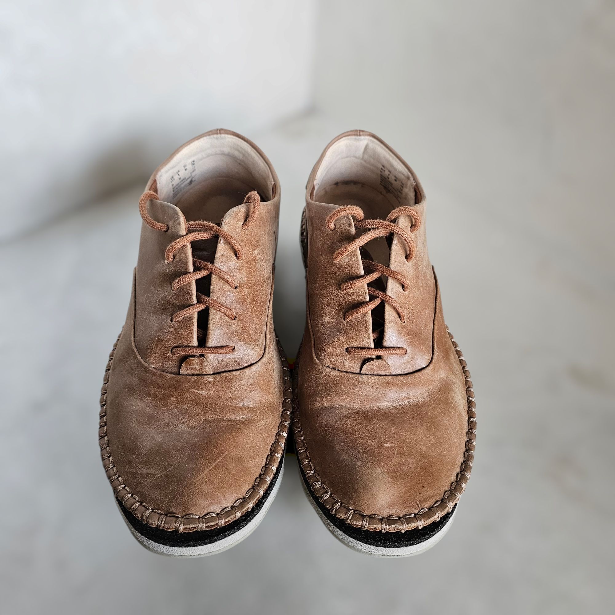 Женские  кожаные кроссовки "Clarks "