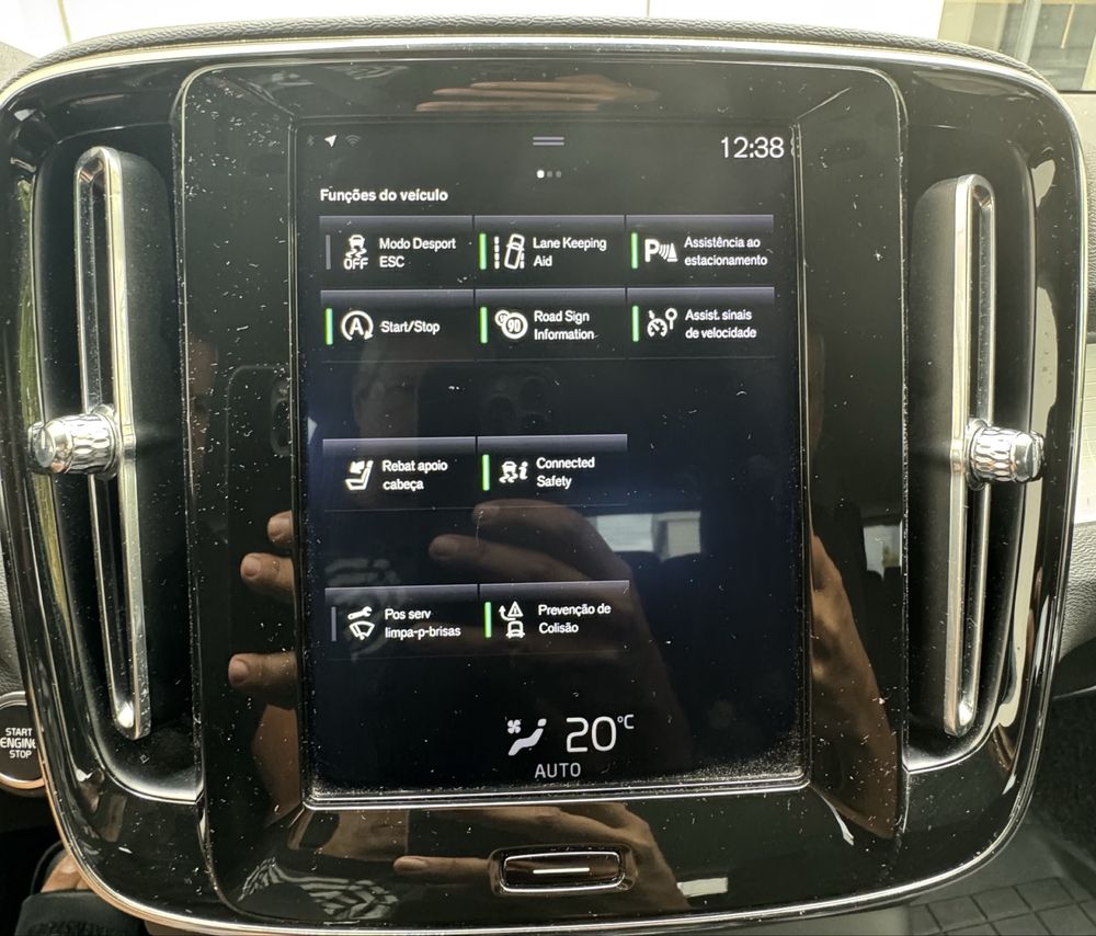 Volvo XC40 D3 Momentum 2.0 Litros, 150 Cv, Caixa automatica