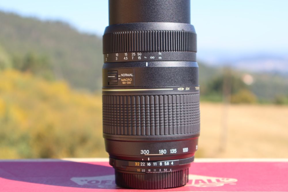 Tamron AF 70-300mm f/4-5.6 Di LD Macro 1:2 (Nikon AF)