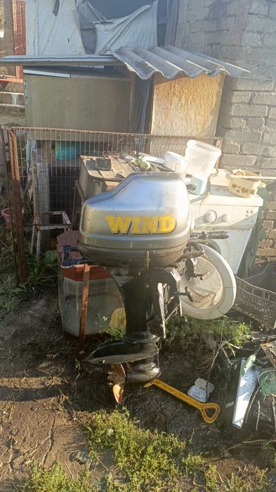 Продам лодочный мотор вихрь