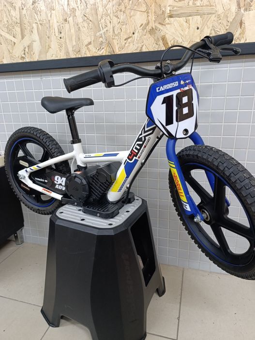 Moto elétrica E-moto 4mx