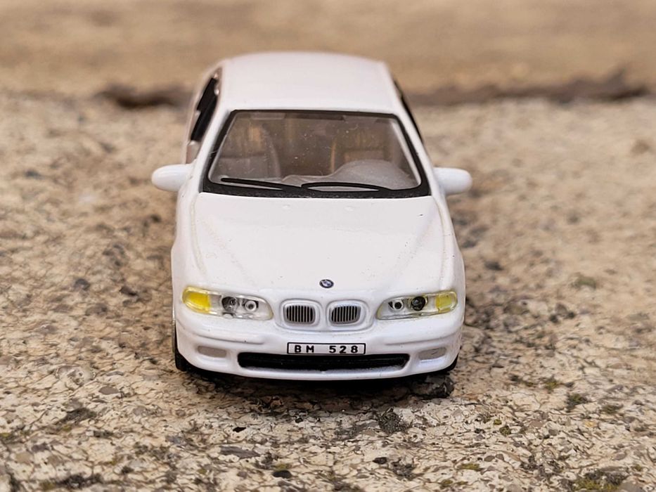 BMW 5 E39 528i Kolekcja modeli 1:72 mega unikat hongwell M Power